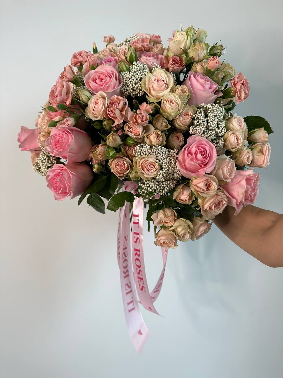 Pink roses mix