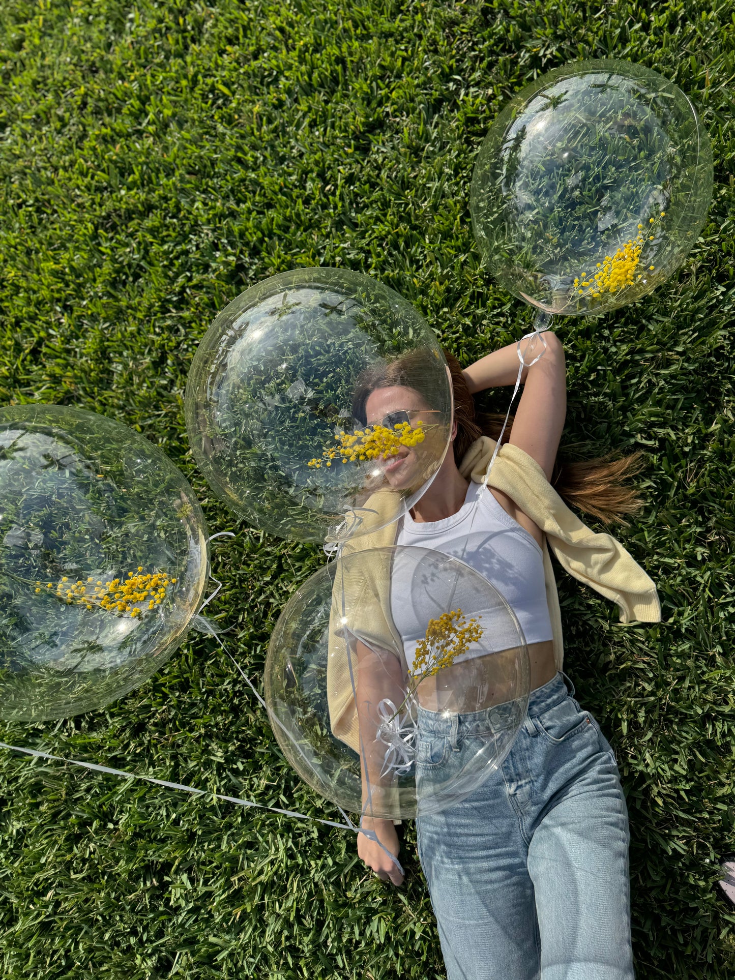 Huge mimosa balloons