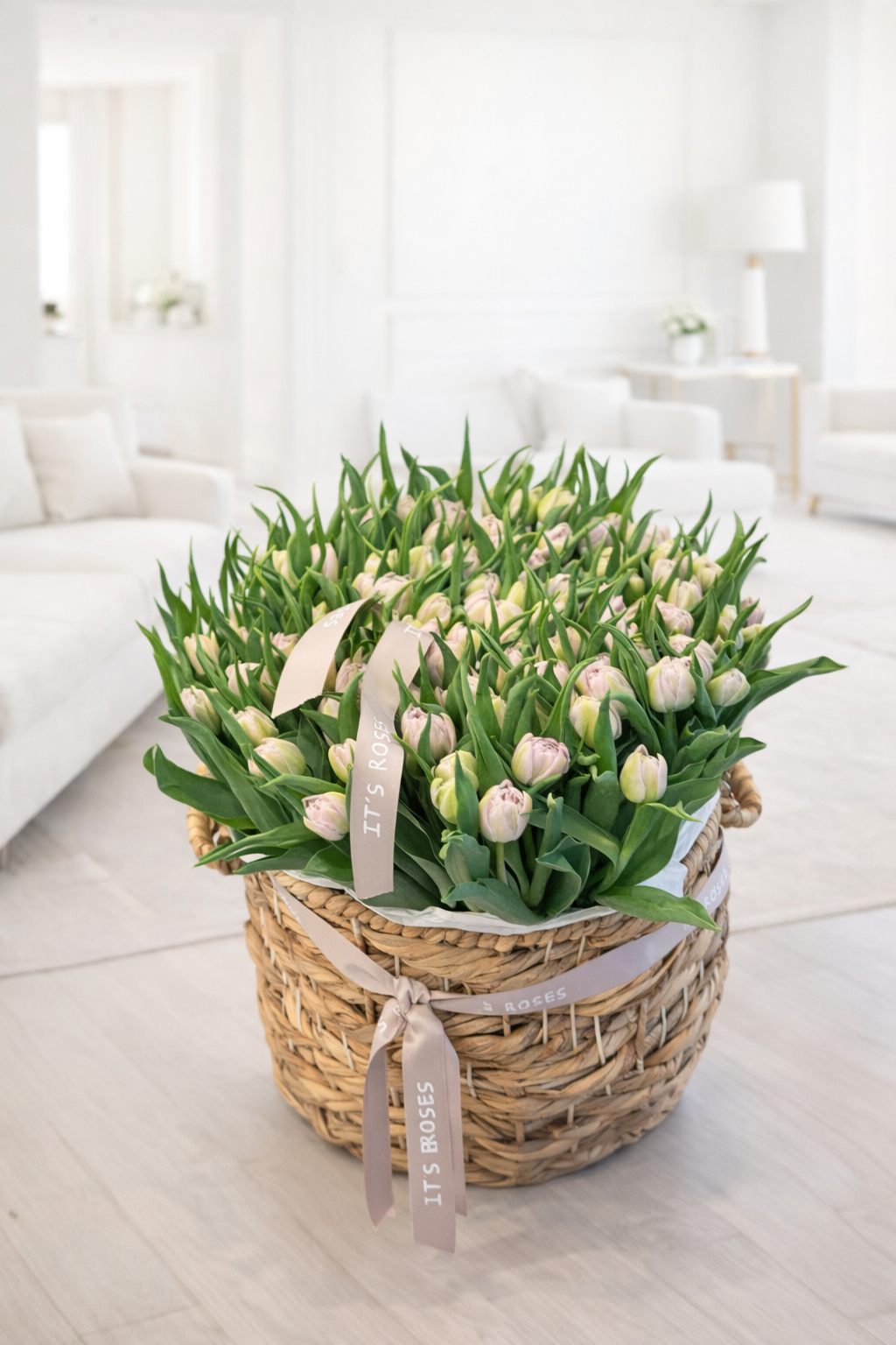 Tulips arrangement delivery miami
