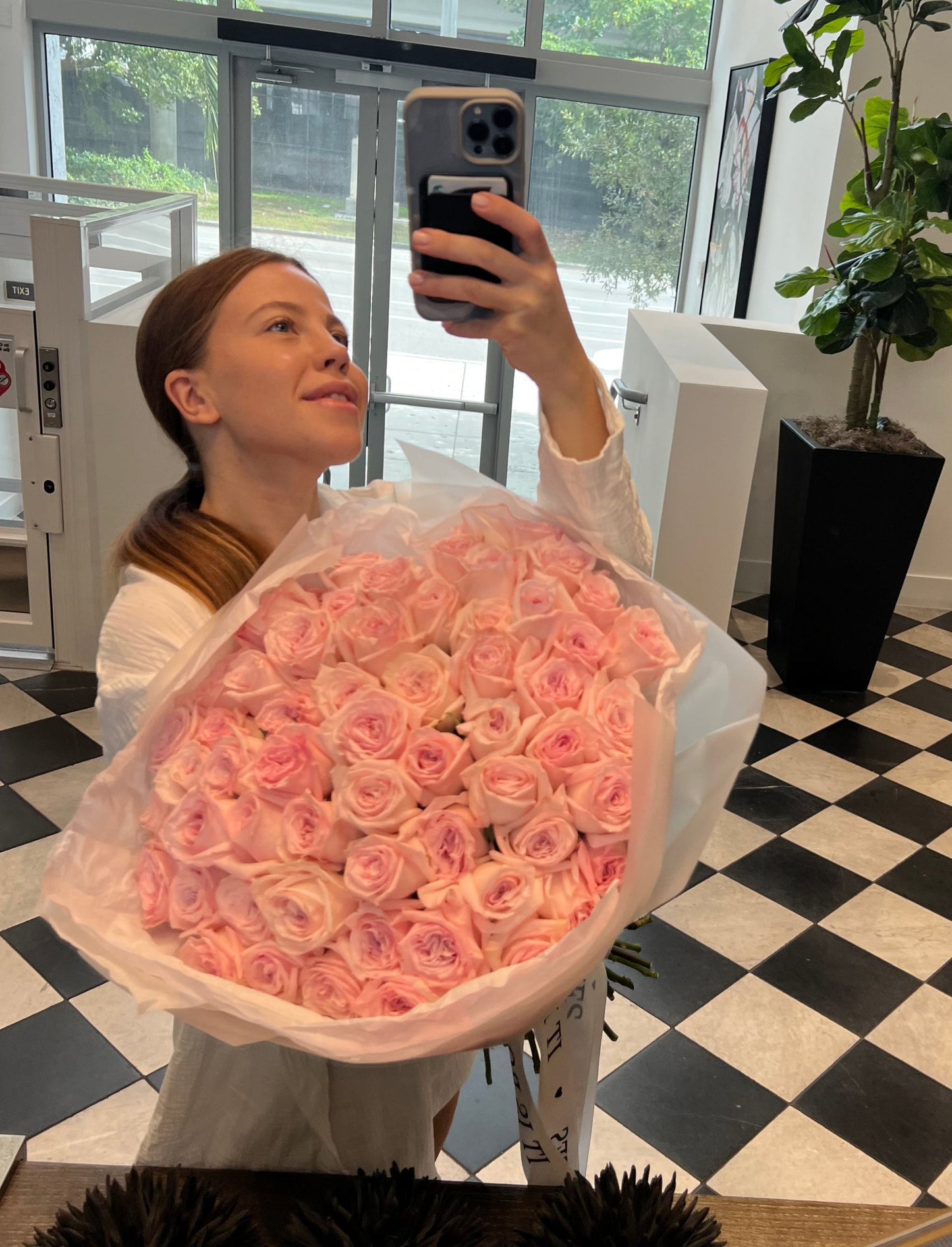 Pink Ohara roses bouquet