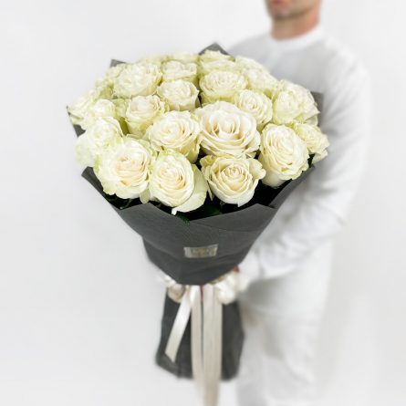 Flowers Bouquet of 23 white roses