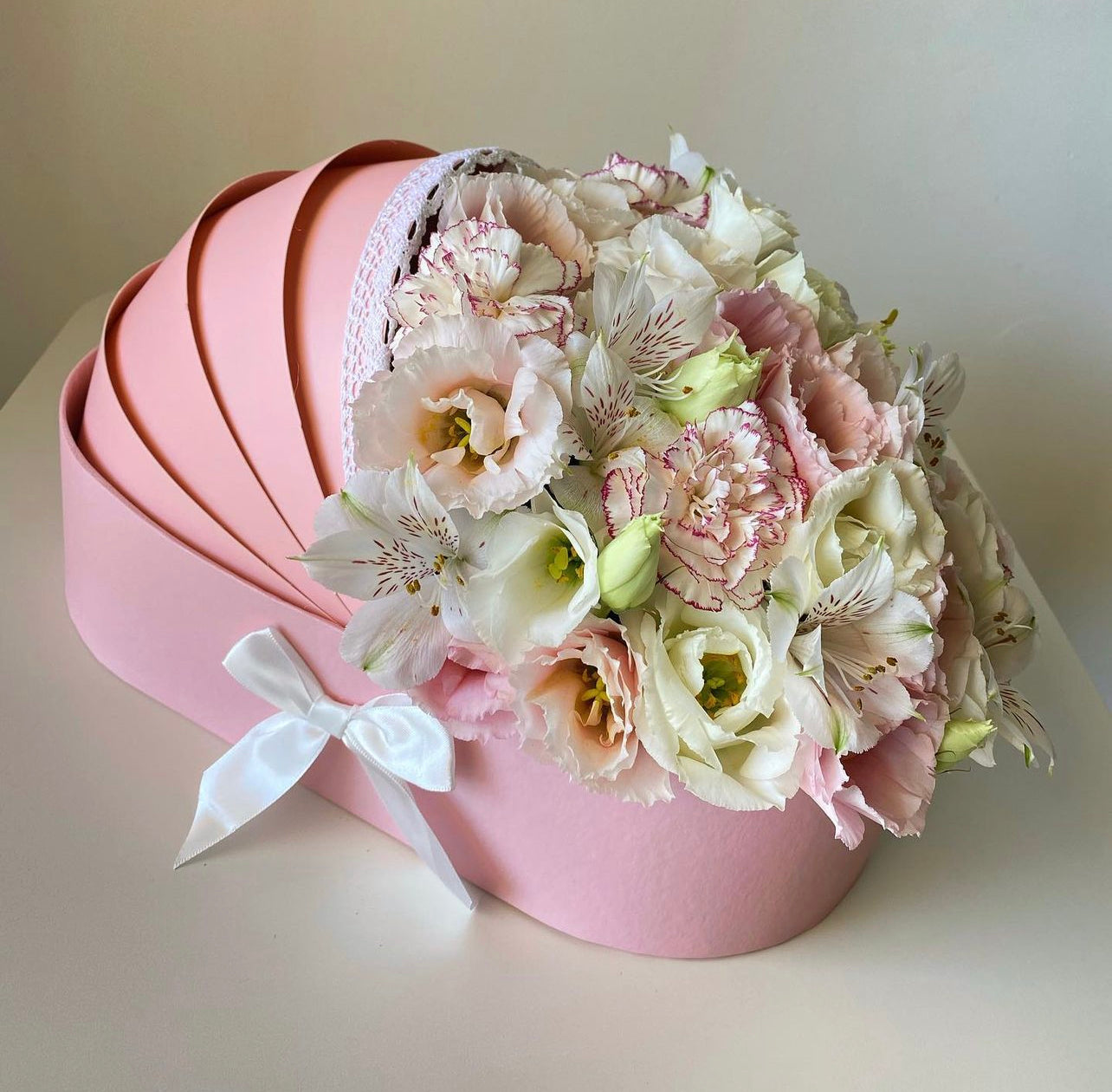 Baby flower bassinet