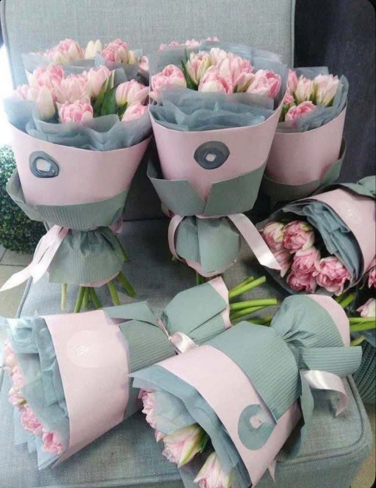 Corporate single roses floral gifts