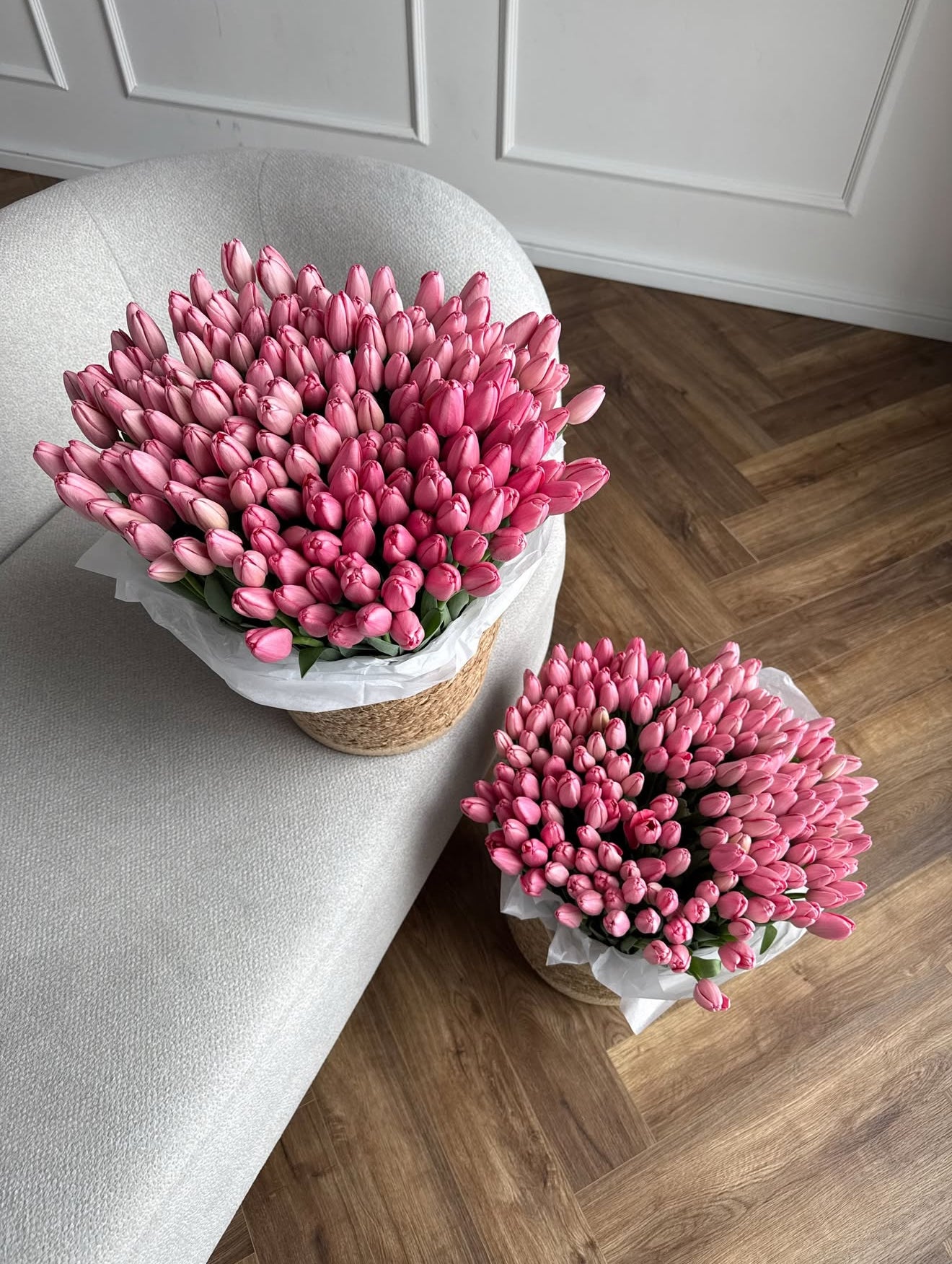 100 Pink tulips basket