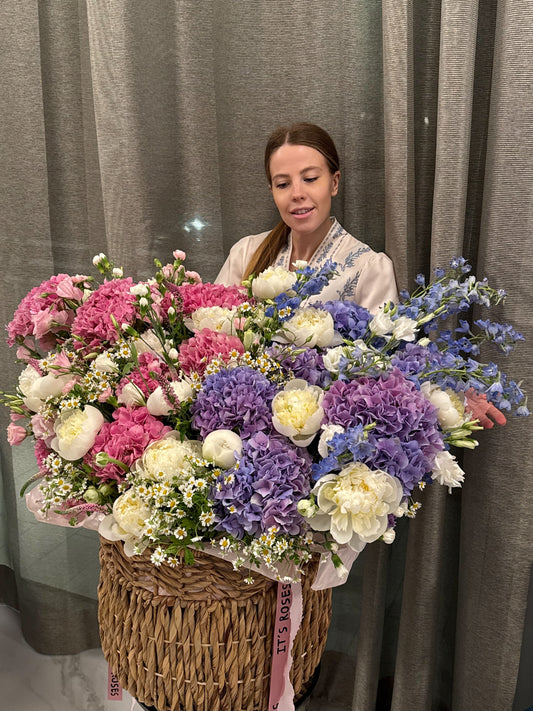 Blooming Luxury Basket