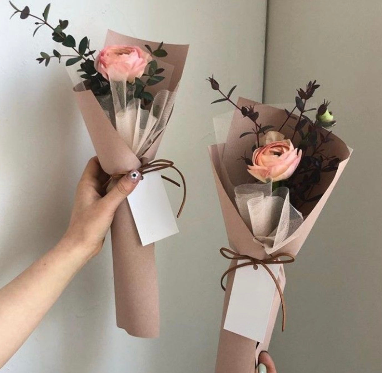 Corporate single roses floral gifts