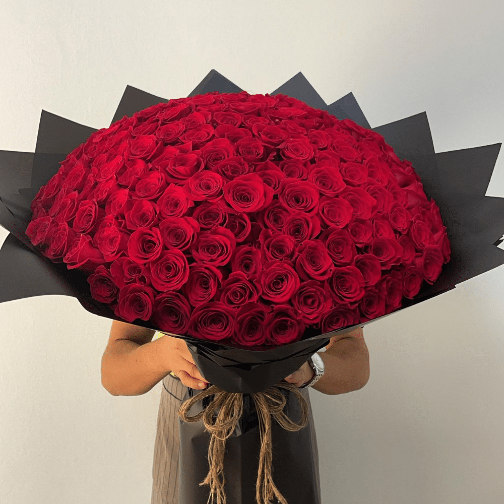 Long stems red luxury roses bouquet 100 roses