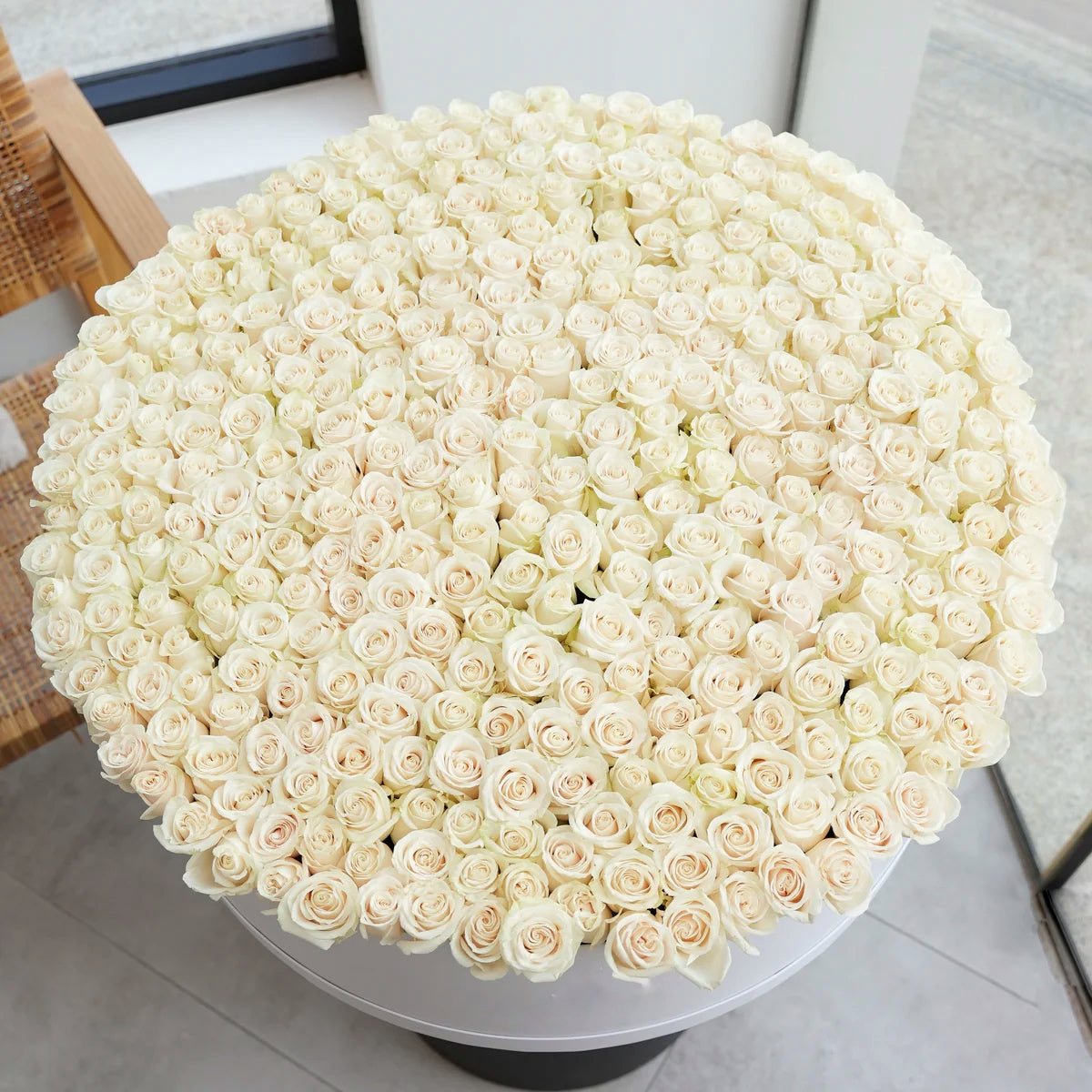 Eternal Elegance – 500 White Roses Box