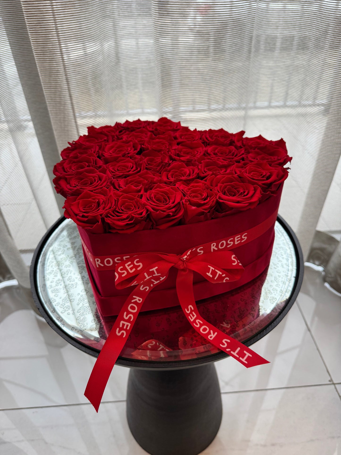 Heart roses box