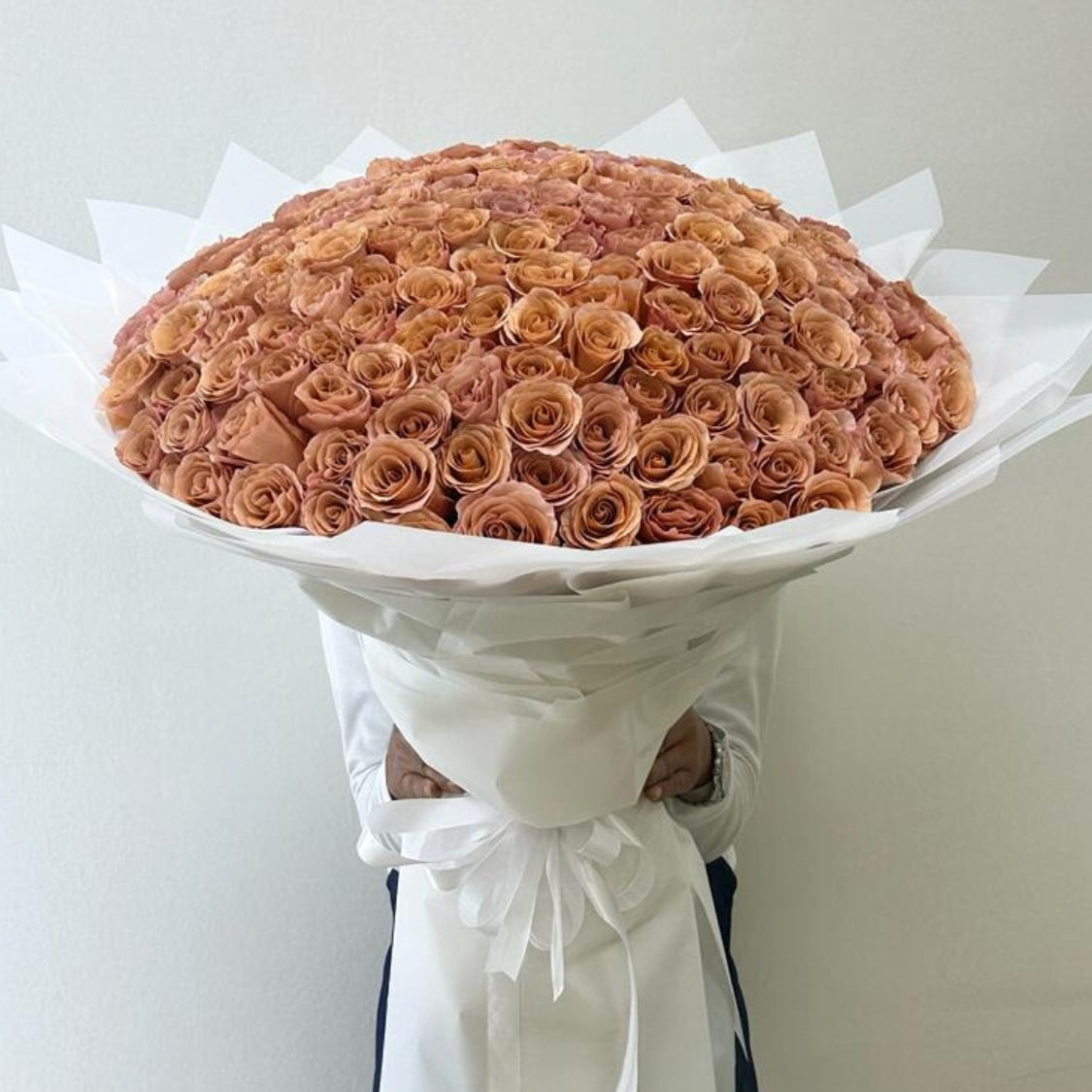 100 toffee roses bouquet – IT IS ROSES