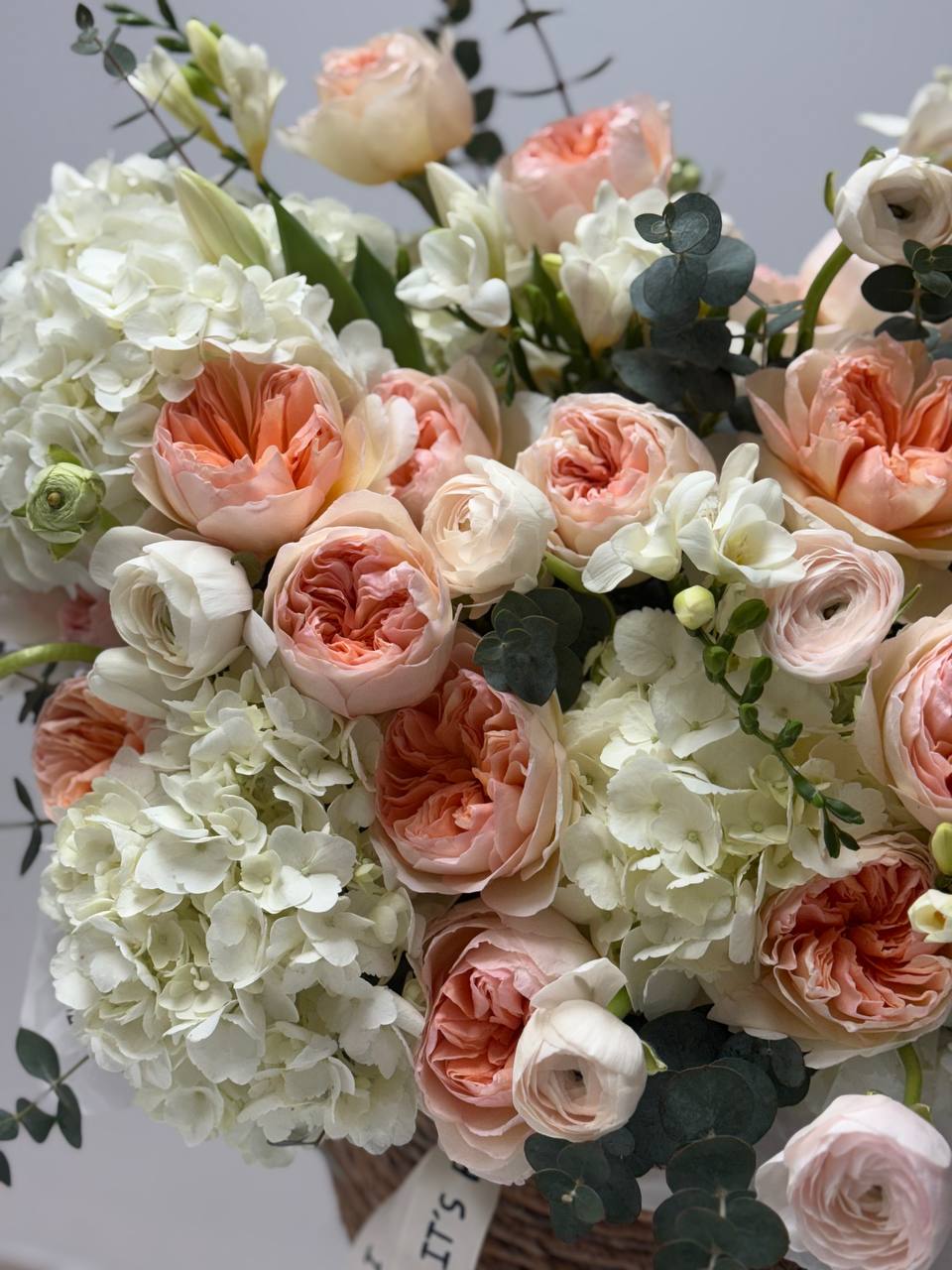 garden roses arrangement Miami