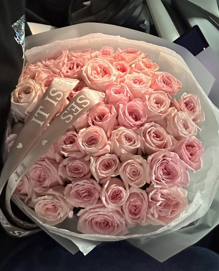 Pink Ohara roses bouquet