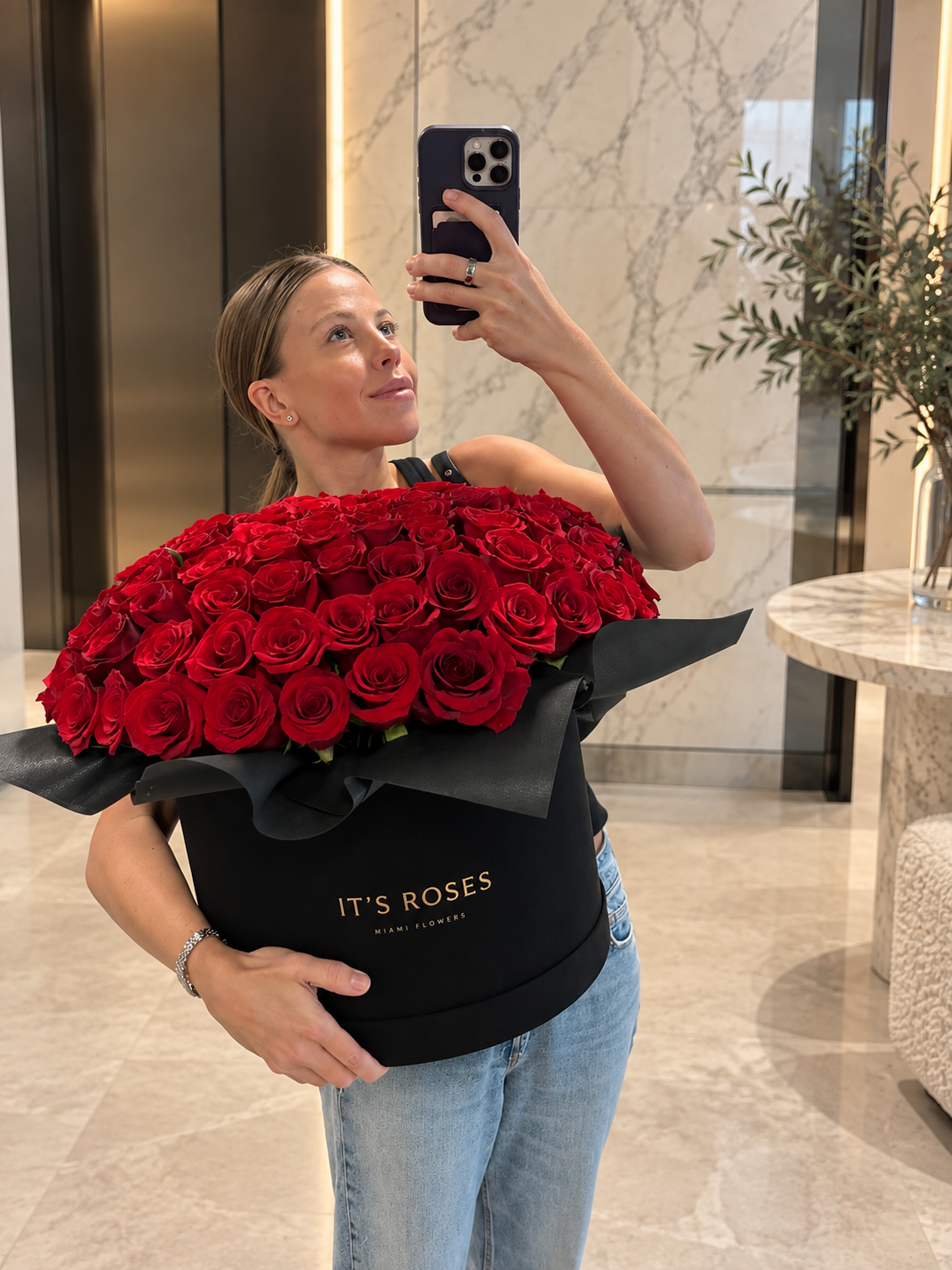 100 Red Roses in Luxury Black Box