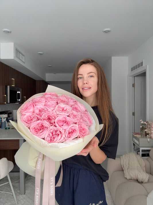 25 pink Ohara roses bouquet