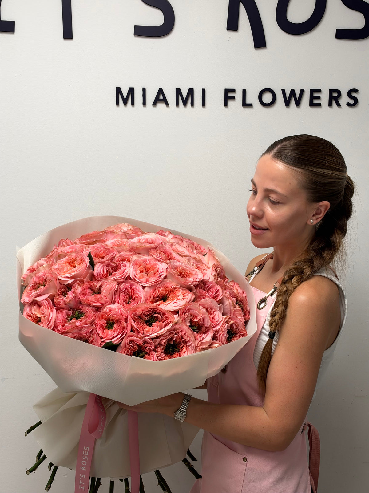 50 Mandarin Xpression garden roses luxury orange and peach rose bouquet with same-day flower delivery in Miami by IT IS ROSES