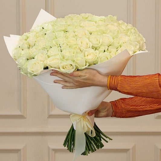 101 White Roses Bouquet